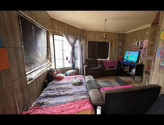 3 BEDROOM HOUSE FOR SALE IN EAST GEDULD
